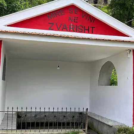 Bashllari Maison d'hôtes Zvarisht