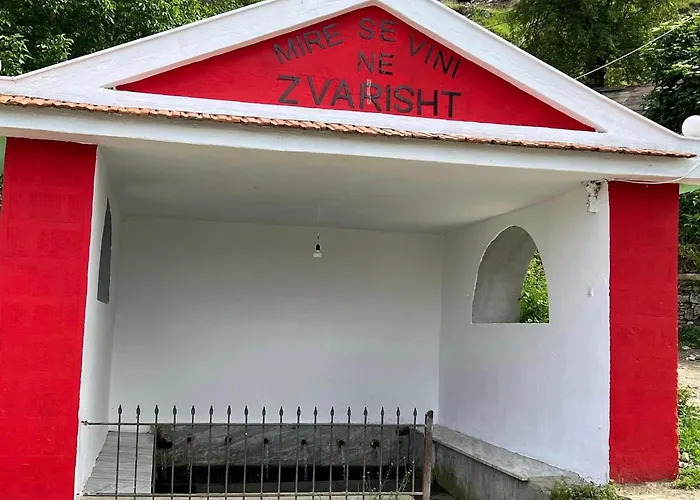 Bashllari Pensjonat Zvarisht